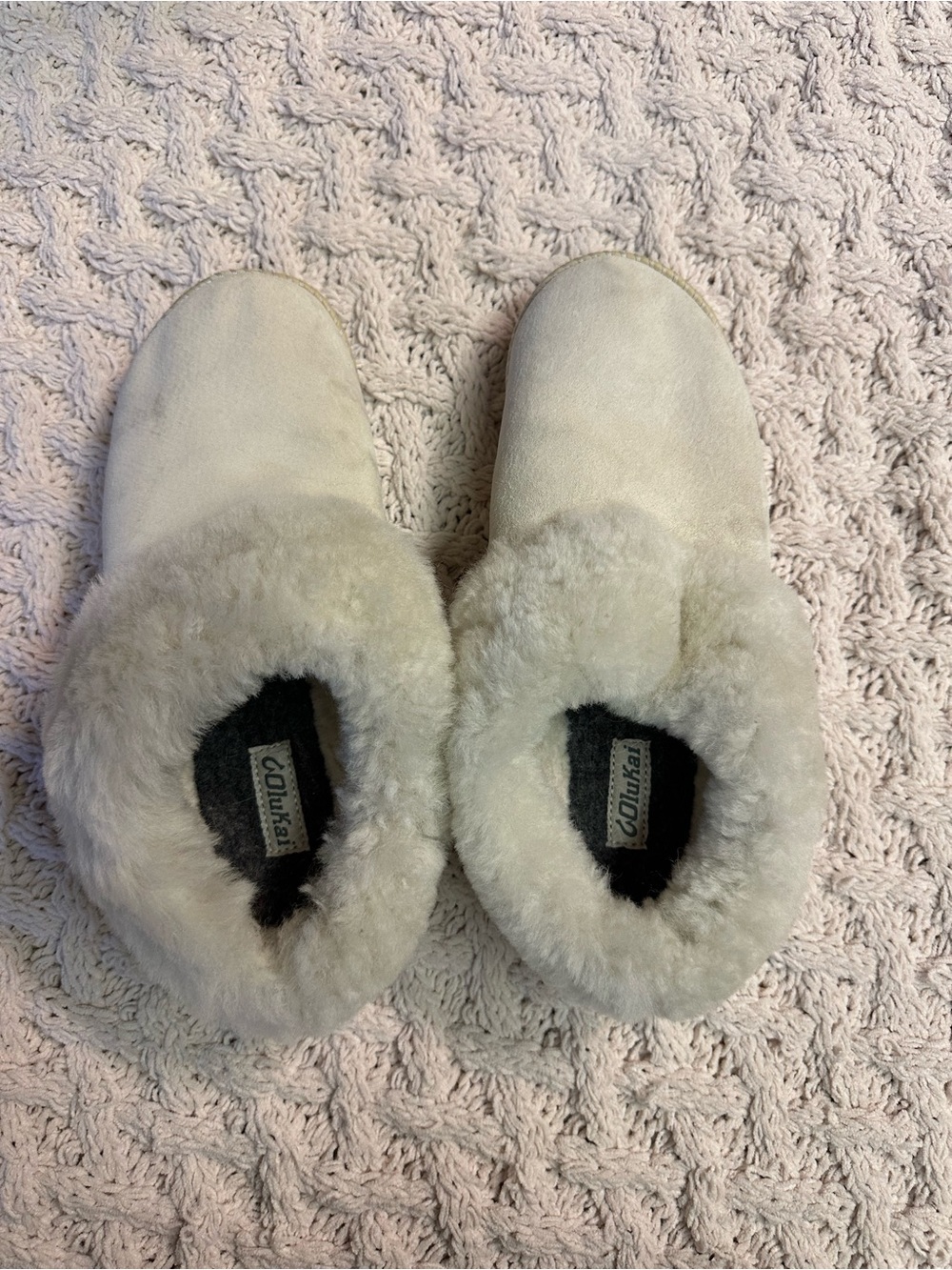 OluKai Women's Cream Faux-Shearling Slip-On Slippers